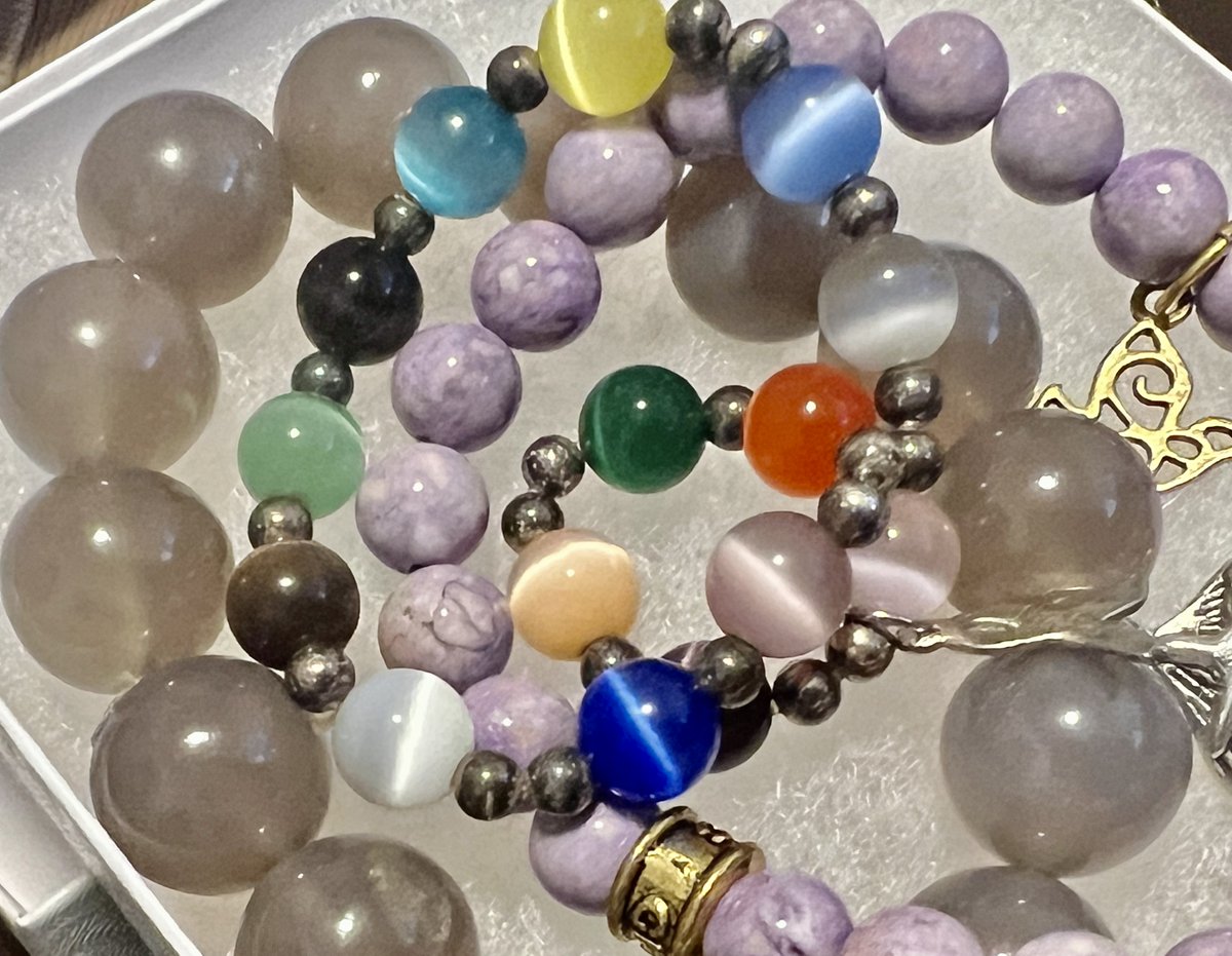 BEAUTIFUL #GemstoneBracelet LOT OF 3 #Agate #TigersEye #ArtGlass Beads 7' FREE SHIP

#Jewelry #jewelrylot #bracelets #giftsforher #giftsformom #giftideas #agatejewelry #uniquegifts #giftideas #funfashion #accessories #springfashion #ebayfinds

 ebay.com/itm/2668015335… #eBay