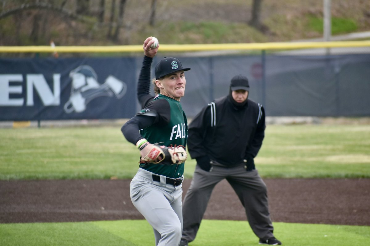 Staley continued to stay hot last night against Park Hill South, winning 11-0. Irlbeck was efficient, throwing 5 shutout INN, 2H,0BB and 5K on 52 pitches. Glueck(3-3, 2 2B, 3RBI), Wilson(2-4,2R), Maddox(1-1,2R,2BB) and Paul(2-3,RBI) led a balanced attack. @SHSFalcons