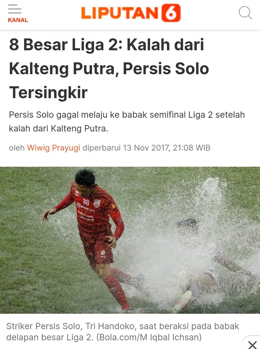 samuelanggaa's tweet photo. Perjuangan bersama cah2 saat Persis Solo masih di Liga 2, saat Persis Solo gagal maju di fase slanjutnya. Bnyak yg menangis di moment tersebut. #foreverpure
Mengutip lirik lagu,
Tetap Disini - Frontline Soldier:
"AKAN TIBA WAKTUNYA BERSAMA KITA RAYAKAN, BERSULANG & MENANG" 🍻🫂 https://t.co/gbzdAOvD9c