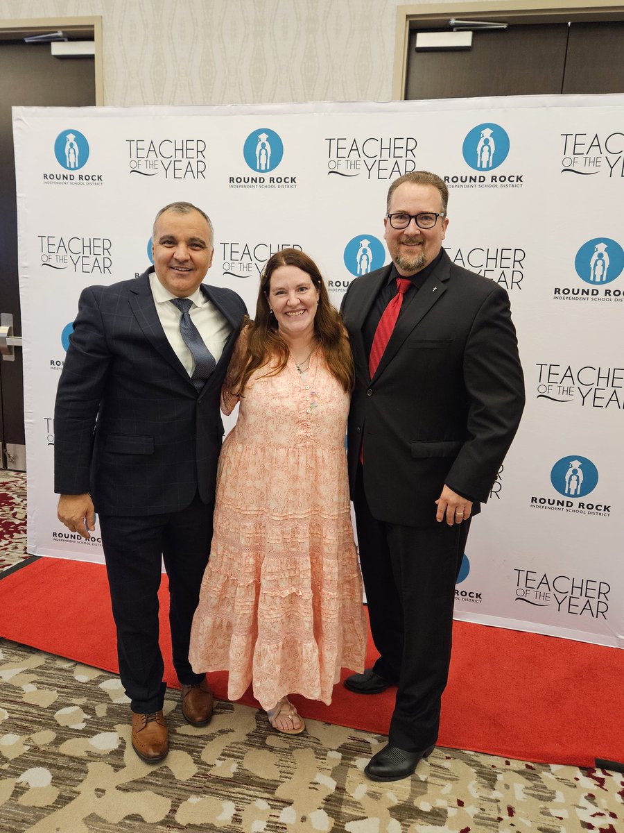 Melanie Solis (@swesprincipal) on Twitter photo One of the best! Wendy Robinson, our Spicewood Teacher of the Year! <a href="/RoundRockISD/">Round Rock ISD</a> <a href="/SpicewoodPYP/">Spicewood Elementary</a> One of the best! Wendy Robinson, our Spicewood Teacher of the Year! <a href="/RoundRockISD/">Round Rock ISD</a> <a href="/SpicewoodPYP/">Spicewood Elementary</a>