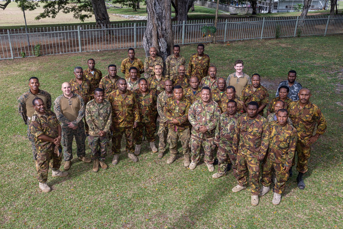 USPACOM's tweet photo. π΅π¬βπΊπΈ
@MRFDarwin #Sailors conduct a preventative medicine course with #PNGDefenceForce, demonstrating commitment of the #USINDOPACOM #JointForce to support humanitarian assistance and disaster relief throughout the #FreeAndOpenIndoPacific.
π #PapuaNewGuinea
πΈ Cpl Juan Torres https://t.co/4egPADW8BX