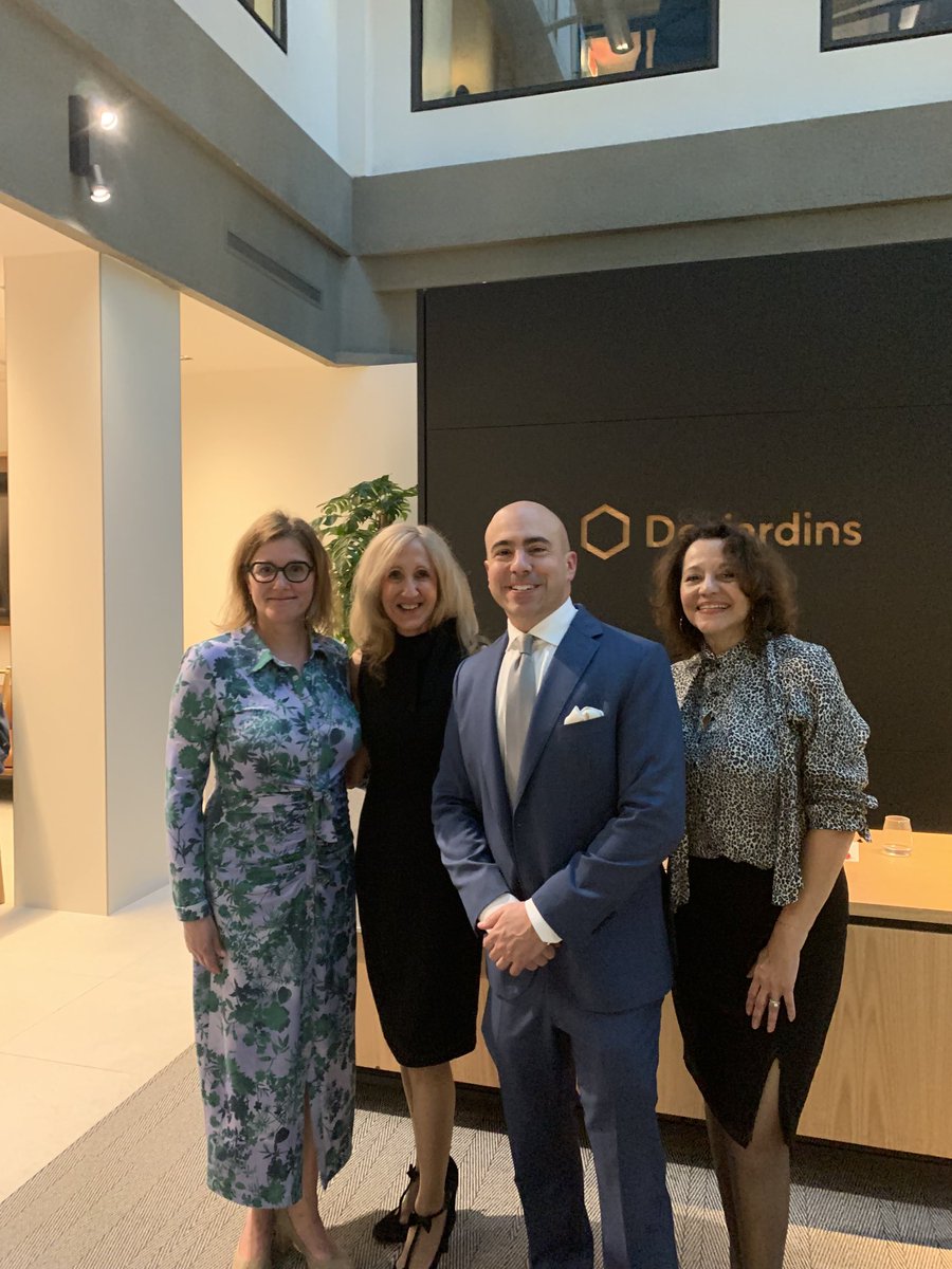 Caronrh's tweet image. Belle soirée organisée par le Groupe Archambault de Valeurs Mobilières Desjardins. Conférence très intéressante de Rafael Jacob portant sur l’économie et la politique américaine.