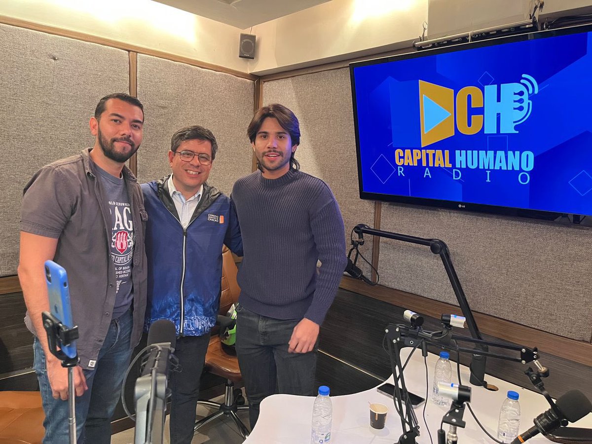 #07May | Agradecidos en #CapitalHumanoRadio por @TNOradio (tnoradio.com) con Edgar Castle y Jorge Villahermosa, actores de la obra “Conocidos Desconocidos” y nos estuvieron hablando sobre sus vivencias y anécdotas ¡Gracias por compartir con nosotros esta tarde!