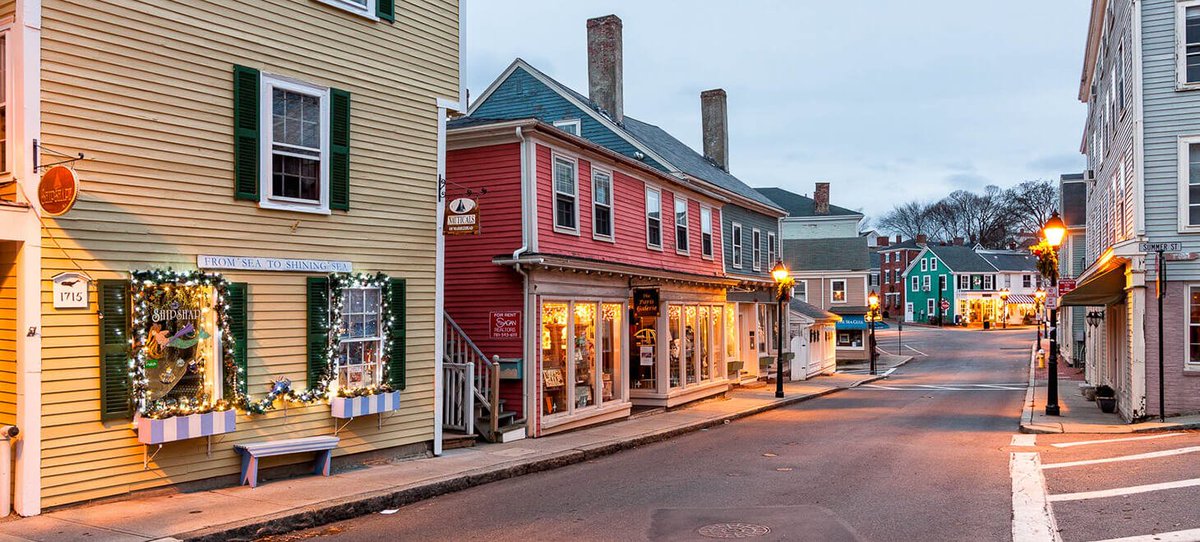 berkie1's tweet image. By voting down MBTA Communities tonight, a bill that would have resulted in a deminimis amount of housing, Marblehead Town Meeting voted to not even do the bare minimum... To not provide housing for their teachers, firefighters, nurses and doctors. To not provide housing for…