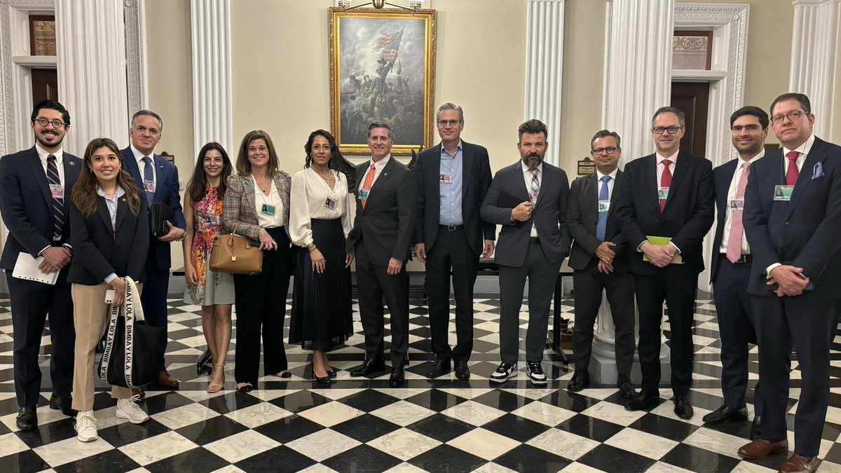 Día 2 de @AmChamMexico en DC: ✅ Hoy conversamos con el National Security Council, @USTreasury, @CommerceGov y la Emb. de México. Vivimos un momento crucial para construir conexiones más sólidas entre Mx y EEUU. #LaEraDeNorteamerica