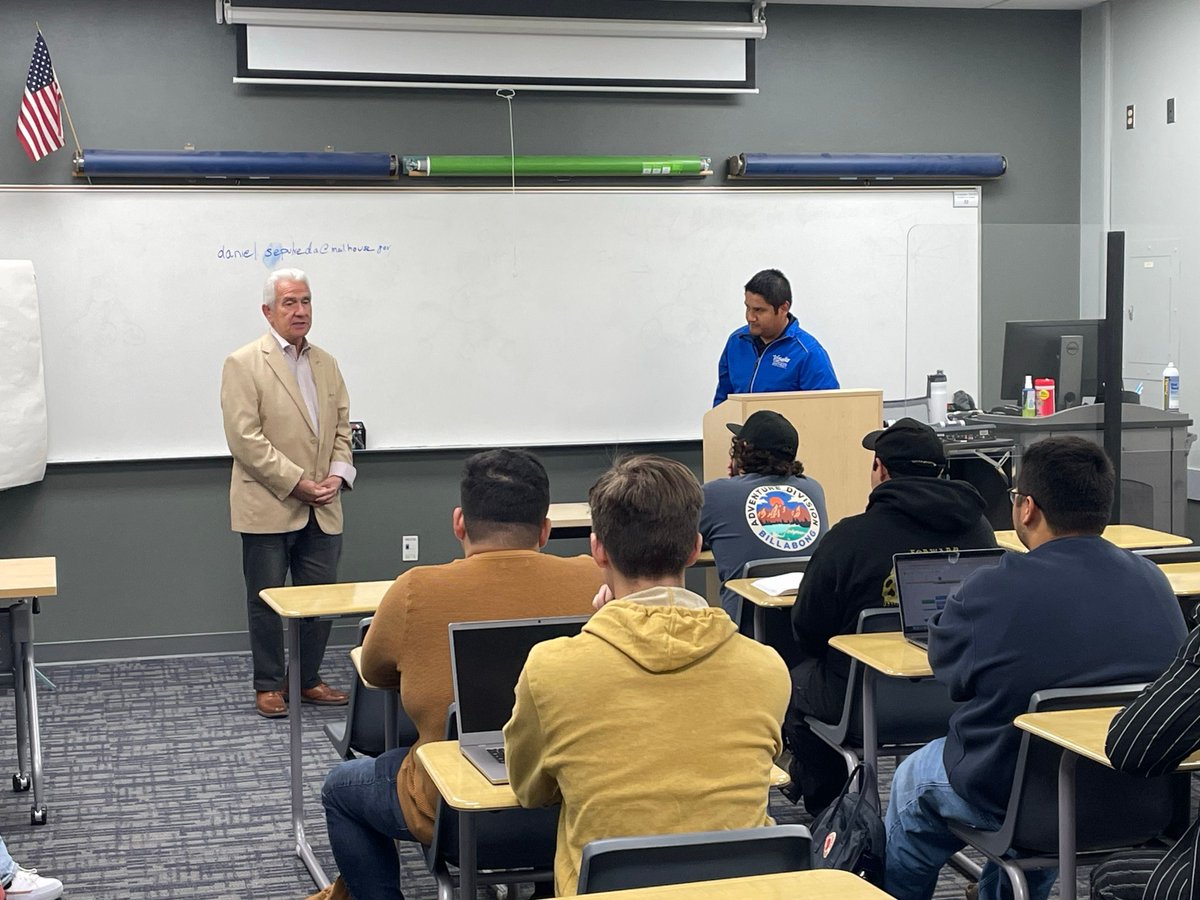 🍎 Happy Teacher Appreciation Day to all the amazing educators in the Valley! Today, we honor the invaluable contributions of teachers like Mrs. Lynea Kasten from Sanger High and Dr. Randy Villegas from @COSGiant, who inspire, empower, and shape the minds of our youth every day.