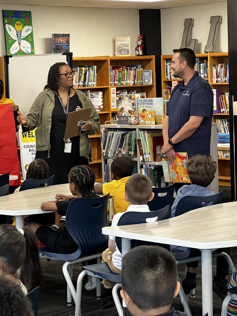 @ConnerCubsDISD had the privilege of @AdamBazaldua reading your our students today! The students enjoyed learning about how to be a world changer! The future looks bright at @ConnerCubsDISD! @MRamirezDISD @DallasISDSupt @DISD_Libraries @ProjectReadDISD @DISDLibrarian @REHdz79
