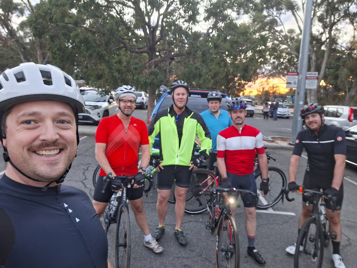 ACCIONA is going the extra mile to fight cancer! 15 cycling enthusiasts from projects across Western Australia have united to participate in the MACA 200 Cancer Ride for the Perkins Institute on Oct 12-13 - Join James and the team in raising funds here: loom.ly/ZEwUp1o