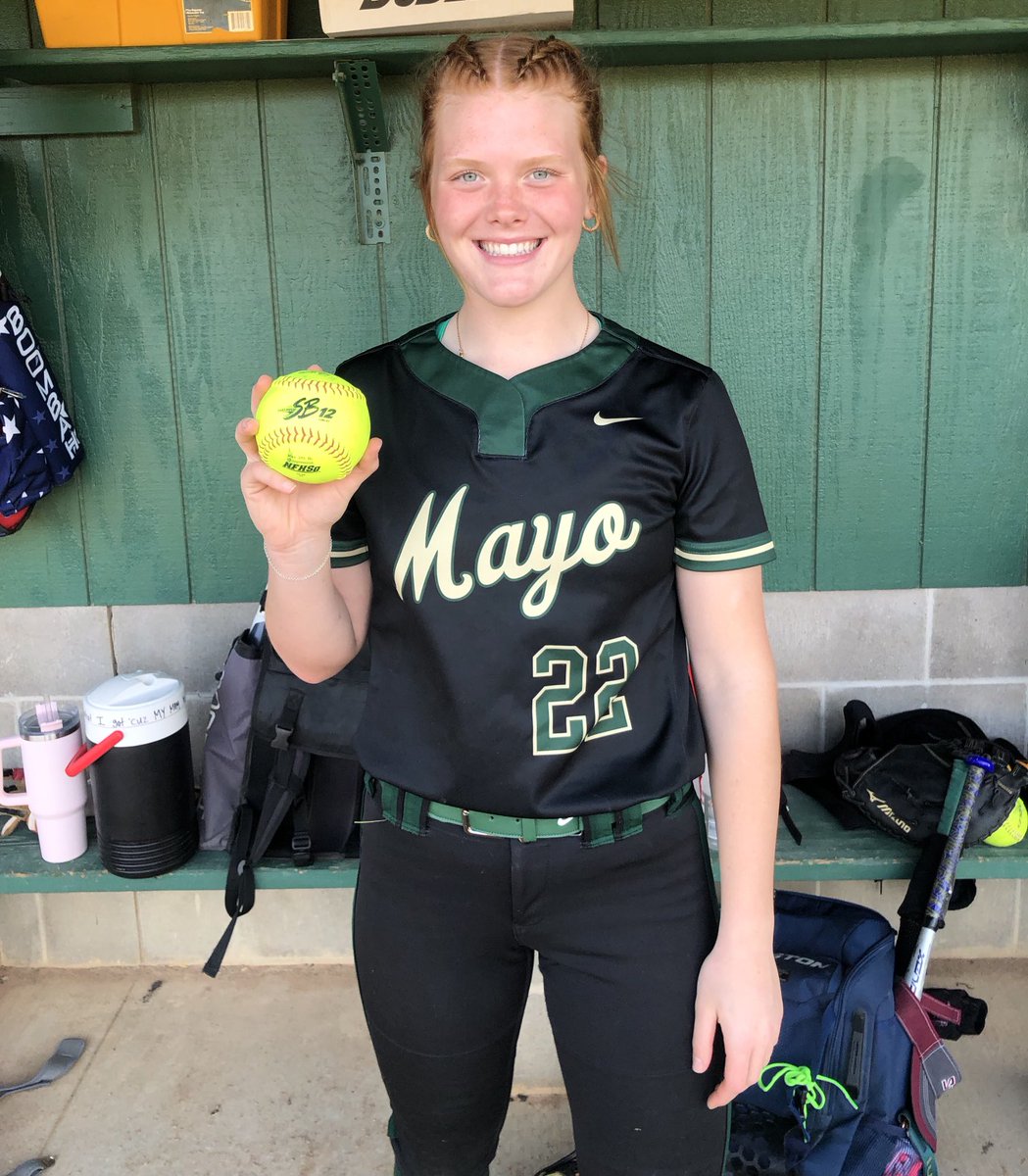 Ani Shank with a HR tonight against Mankato East.  Ani’s 2nd 💣 of the season 💪. ⁦@MHSFastpitchSB⁩.