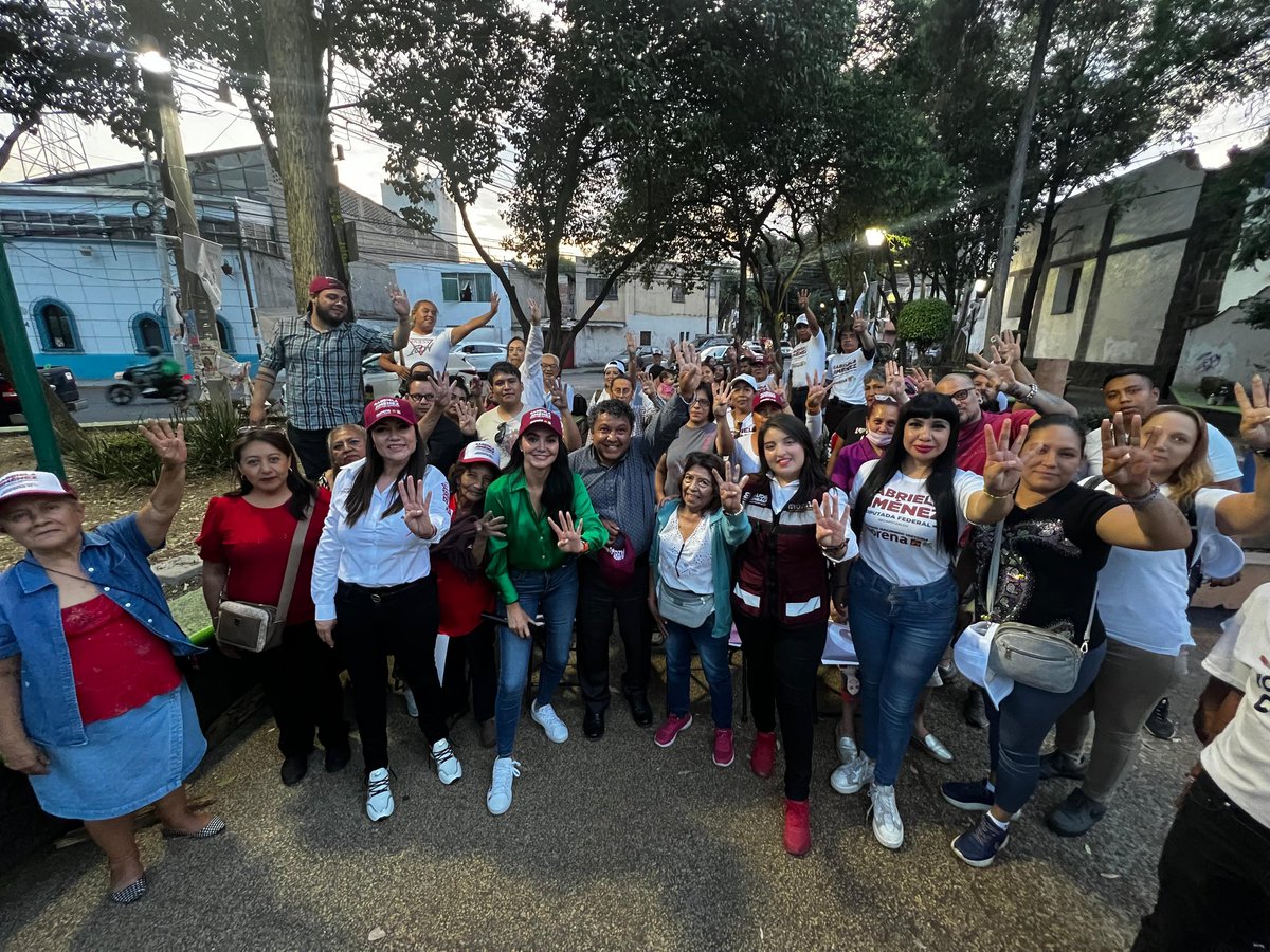 GabyJimenezMX's tweet photo. El día de hoy cerramos con una gran asamblea en #Nextengo con todas nuestras amigas y amigos que seguirán en la lucha para consolidar la Cuarta Transformación en todo México este 2 de Junio con el #PlanC
#DiputadaFederal #Gaby #Azcapotzalco https://t.co/98A9wmRWkh