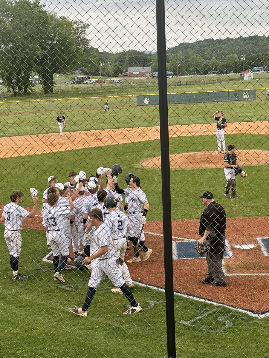 @GraniteBears ⚾️ head to Round of 32 w/11-5 win over Langtree Charter; Landon Cox w/2run 💣 & @kamhawkslhp w/2R Double; Cam Wilson 2R hit @brisongeorge1 w/W, Hawks the save; host Highland Tech next GO 🐻 @MACSchools @granitesquad @MrCoryLeeSmith @MABearHistorian @HighSchoolOT