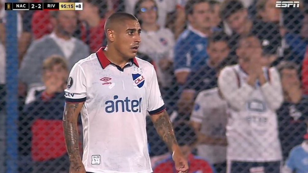 2en4dias's tweet photo. Diego Martín Zabala Morales. Puro fútbol, pura calidad. Un guante en el zapato tiene. No le quema nunca la pelota. Gran jugador de FÚTBOL https://t.co/ZE2303F5IK
