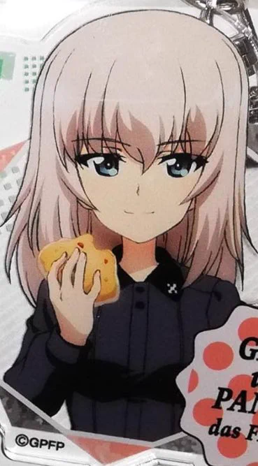 エリカさん優しい顔になったね昔もたまに優しい顔してる時あったけど調子乗ってふざけた事言ったら正座で説教されそうな怖さがあった今のエリカさんなら「ば、ばかっ!」て言って顔赤らめながらハンバーグ1/3くらいくれそう 