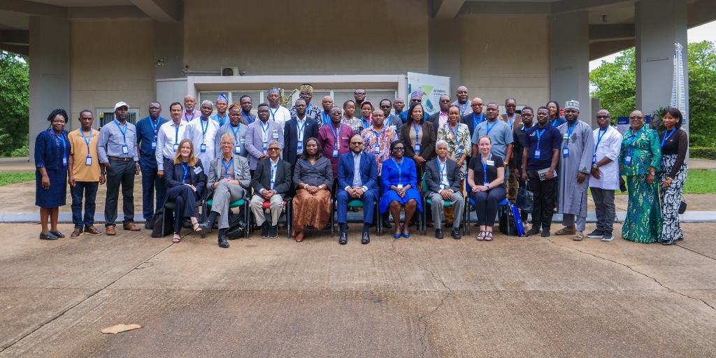 📸 Snapshots from the 1st day of the Nigeria Aquaculture Dialogue hosted by WorldFish at @IITA_CGIAR. DG @EYMohammed & participants set strategic goals and interventions to help set an accelerated trajectory for Nigeria's commercial #aquaculture sector. x.com/WorldFishCente…
