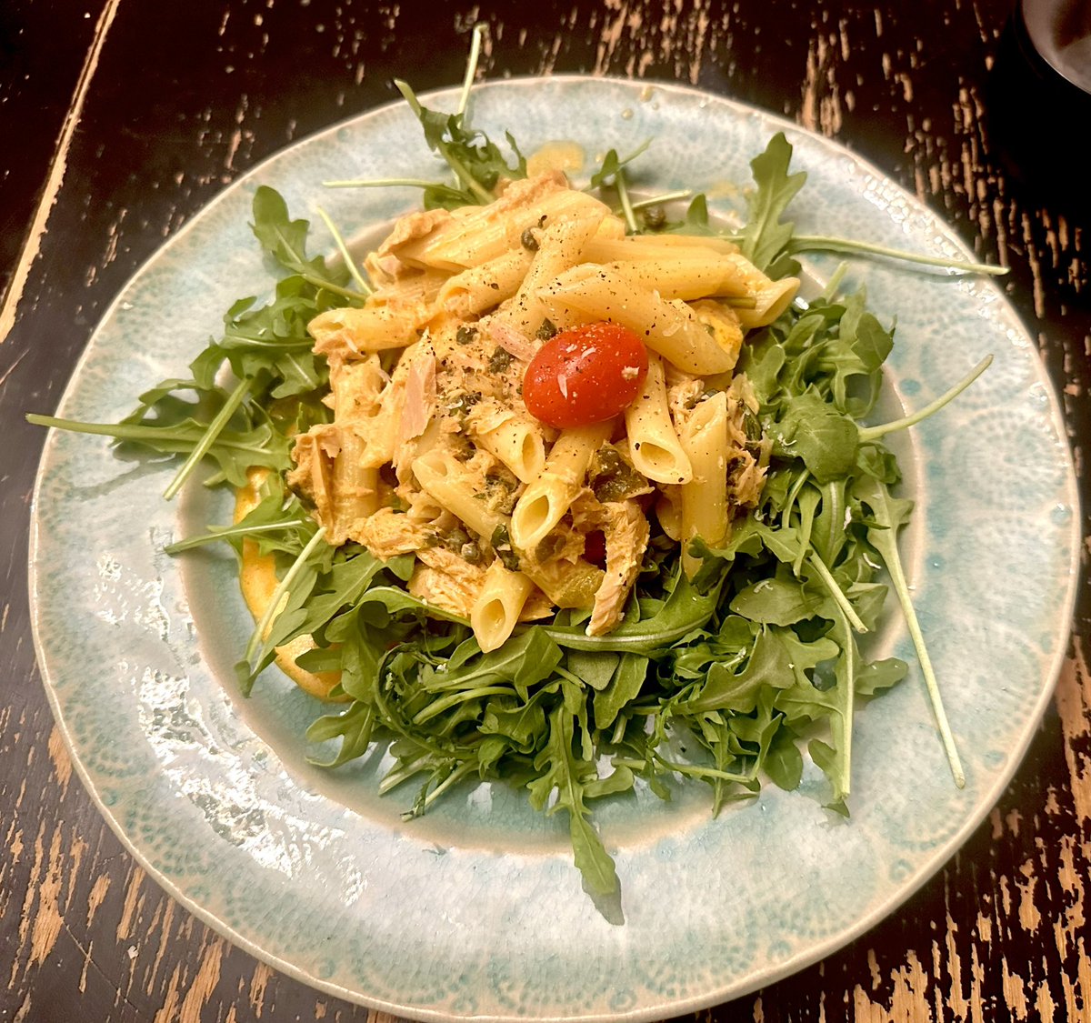 Second night of Pasta. This time, a creamy but spicy toninno Tuna sauce on a bed of Arugula 
#PCCMEats 
#EmptyNestersCooking