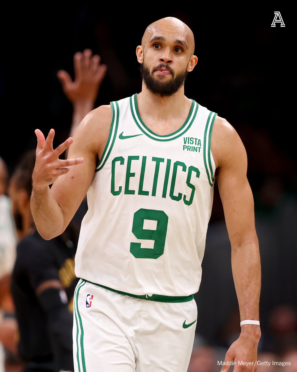 Derrick White's averages in his past three playoff games: 🔥 29.3 PPG 🔥 58% FG 🔥 54% 3-PT FG Once a questionable shooter, White has full confidence now, @ByJayKing writes. 🔗 theathletic.com/5478227/2024/0…