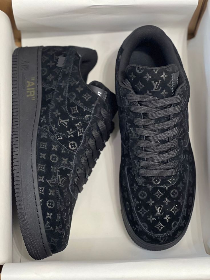 LV x Nike Airforce 1s by Virgil Abloh 🖤
