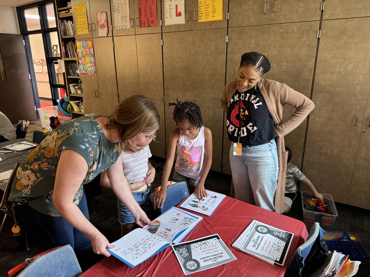 DRenfrow_FCE's tweet photo. My students created the CUTEST book ever!! They were so proud to show it to their parents yesterday during our launch party! I loved my first experience publishing a book through @studentreasures. 📖❤️ #ProudAuthors #CreatingAuthors @HumbleISD_FCE https://t.co/nQeM03xZYp