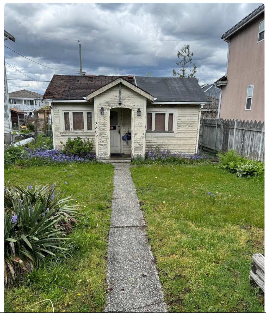 Julia Longpre tweet media