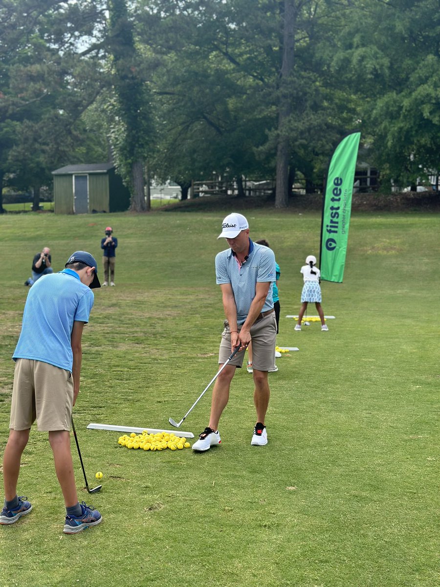 Pretty awesome afternoon with @FirstTeeGC and @JustinThomas34 #TeamTroon @Troon