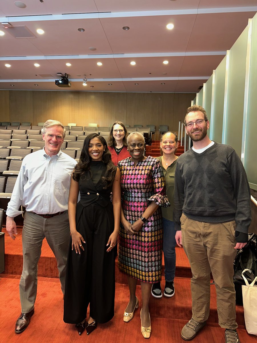 Congratulations to Briana Banks, who gave an outstanding defense of her thesis on April 25th! 'The Effect of Chronic Psychological Stress During Puberty and Early Adulthood on Mammary Gland Development and Cancer Risk'.