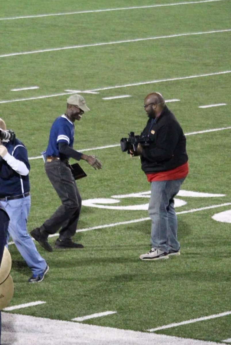 sportsguymarv's tweet image. Congratulations @Northside_Eagle senior Tomi Emerson on winning the $500 Ret. CMSGT Marvin L. James Leadership Award. #JROTC