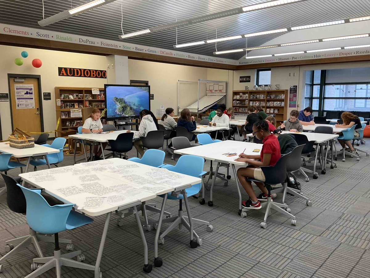 DCMSMediaCenter's tweet image. We started off our morning with a chill vibe for “Calming Coloring” to destress before our first day of state testing. Students could choose from a whole spread of different coloring sheets. @DutchmanCreekMS #MorningEvents #ArtInTheLibrary #GoGators