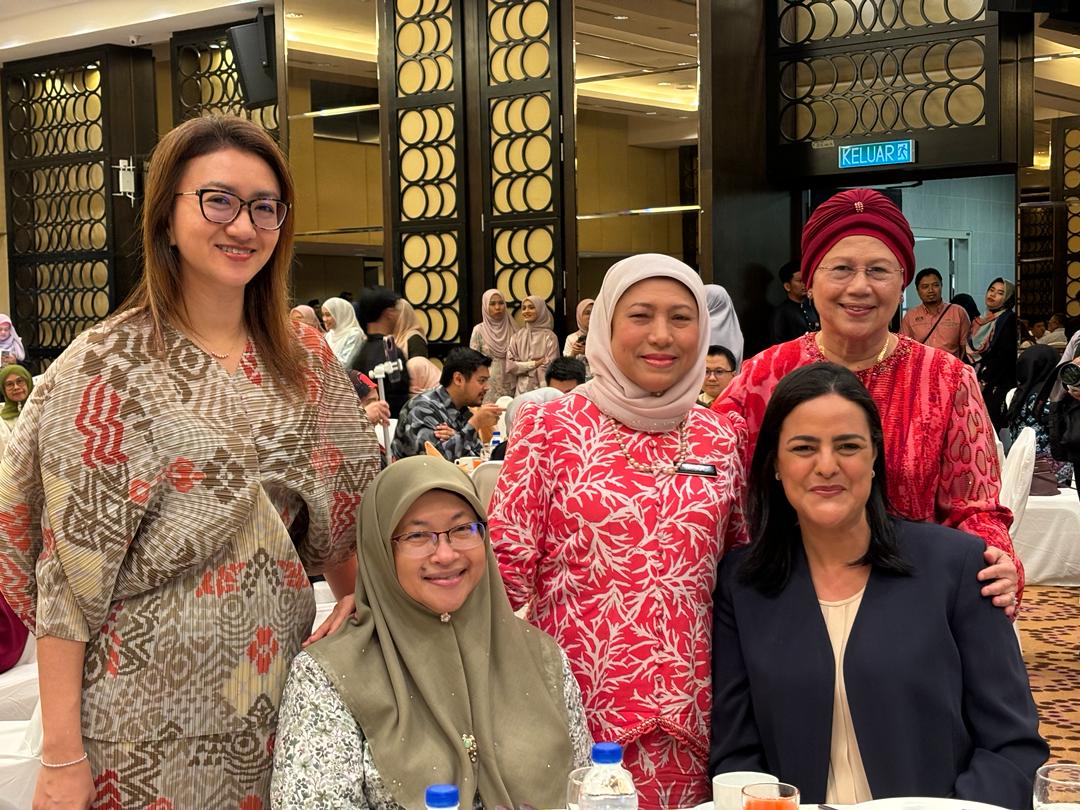 Thank you for having us at a special Eid get-together @KPWKM and @NancyShukri! It was a pleasure to have reconnected with likeminded organisations and individuals, and we look forward to continuing the work in advancing the rights of women and girls together 💪 @UNinMalaysia