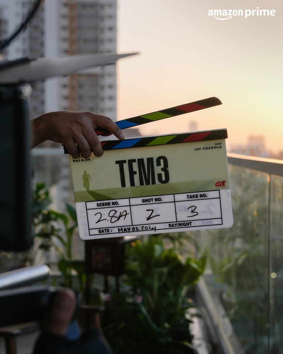 Shrikant Tiwari is coming back !!!

The Family Man Season 3 ❤️

Shoot Begins 🎬

@BajpayeeManoj @rajndk @sharibhashmi @PrimeVideoIN 

#TheFamilyMan3 #ShootsBegins #RajDK #SrikantTiwari #TFM3