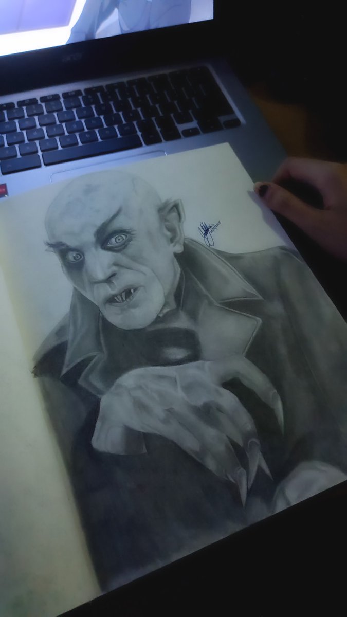 To think that I haven't done traditional art since 2018 lol at least my last entry was Nosferatu 🫡