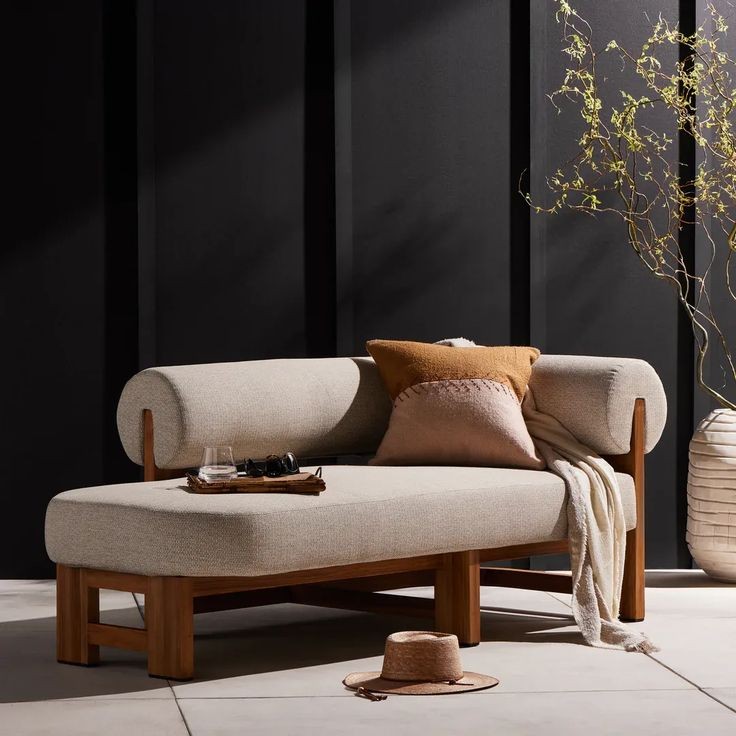 timber_culture's tweet photo. You can own such a daybed for KES 30,000, labor included.
Made from mahogany and linen, it's customizable to your taste.
Contact me at https://t.co/cZtS1W6wyu to have one made at your home.
(#SomeOneTellCNN Gen Z teachers mbappe sabitzer Nancy macharia Sancho Eliud Kipchoge) https://t.co/eJeo8Zh2He