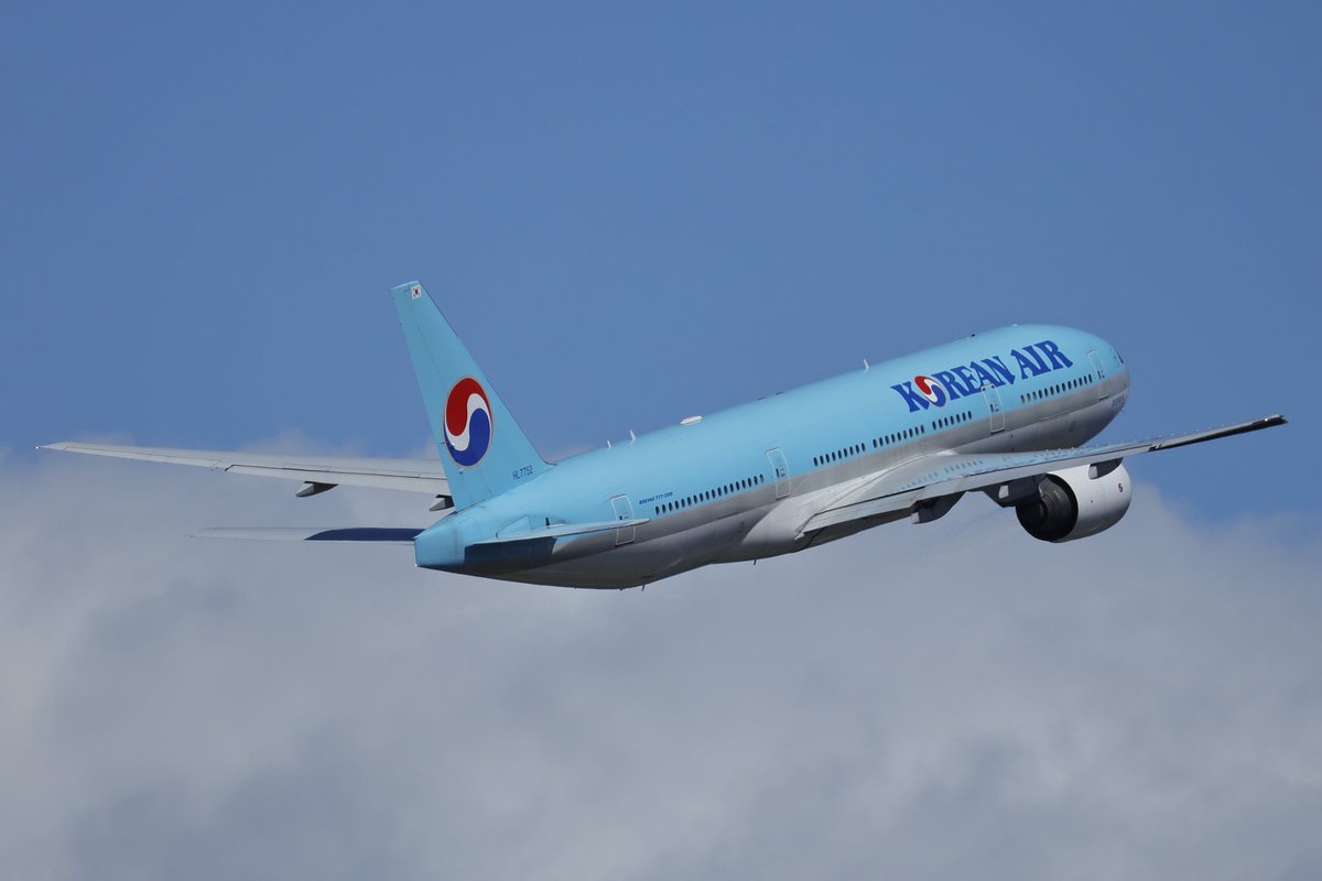 大韓航空B772
