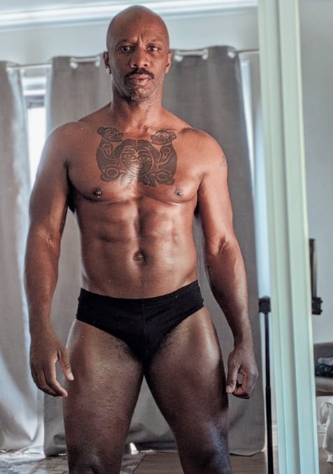 Tight black undies 😉 https://t.co/ADi2aXVJOv<a href="/tag/dilf"class="tags"><span>#dilf</span></a>