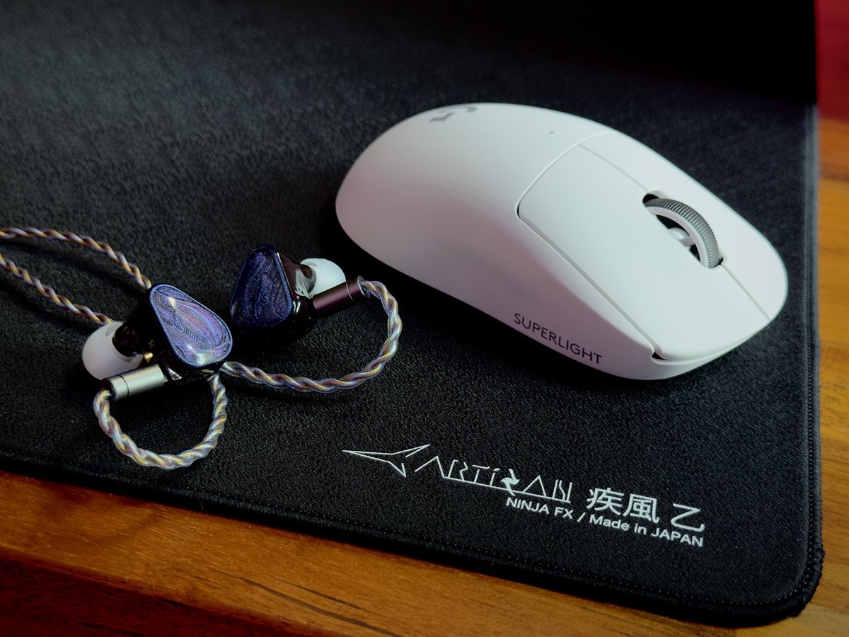 siliconartGAME's tweet image. Testing out the @LogitechG_ANZ #proxsuperlight2 

#esports #gaming #logitech #valorant