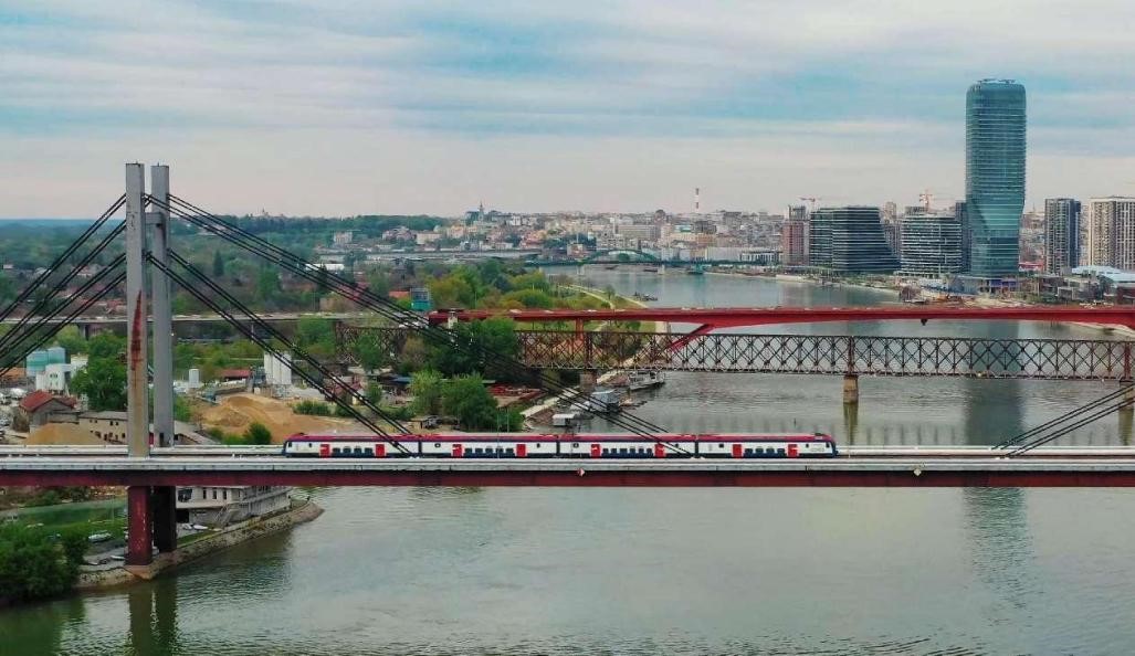 As a flagship project of cooperation between China and Central and Eastern European countries, the Hungary-Serbia Railway is an important part of the European transport corridor and the China-Europe Land and Sea Express Line.