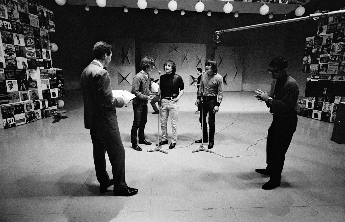 The Byrds rehearsing for an appearance on Hullabaloo (May, 1965) 📸: Barry Feinstein