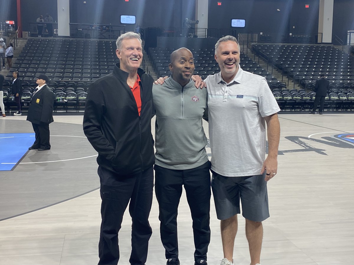 Cindy and I attended the Atlanta Dream vs Washington Mystics scrimmage last weekend. Got to X&O with Coach TJ Rosene and catch up with our friend Sefu Bernard who works with Washington.