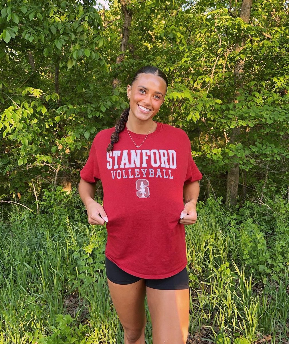 BOOM 2025 Top 3 Setter <a href="/loganpa14/">logan parks</a> first verbal of what will be a very talented class for <a href="/StanfordWVB/">Stanford Women's Volleyball</a> 
So much ahead for her. Congrats Lo way to hit the books.