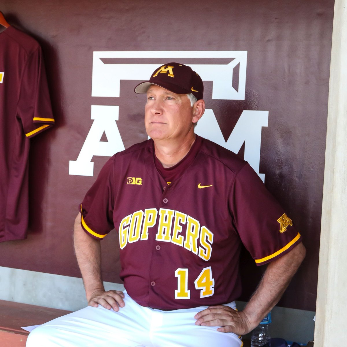1️⃣4️⃣ is synonymous with Gopher baseball〽 On Saturday, the #Gophers will retire the number worn by Coach Anderson for the past 49 years. Fans are encouraged to be in their seats by 1:15 p.m. to help honor our legendary coach. Read the full story below⤵️ z.umn.edu/9j2t