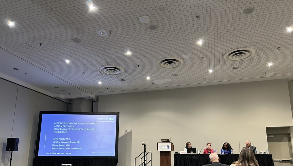 Ea20K's tweet photo. Day 3 at #APAAM24: APAF Networking Brunch, sessions on Ensuring a 21st century psychiatric workforce with Drs. James, @DonnaSudak , Acosta and JD Laguerre-Brown, and A Crisis Roadmap with Drs. Bodic, Gadomski and Reynolds. Can’t forget taking time to smell the roses 🫶🏾 https://t.co/zzX7ZYGiGp
