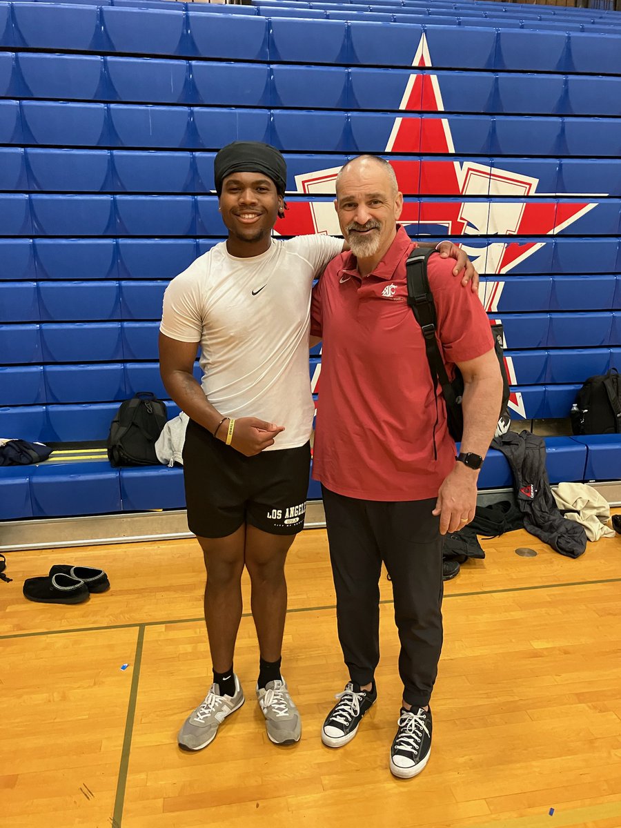 WHSPatsfootball's tweet image. Thankful for @CoachK2x4 with his true care and support for our guys. Truly a 1 of a kind guy! Always great to have him on campus!

#BeGREAT #NextLevelPats #GoPats