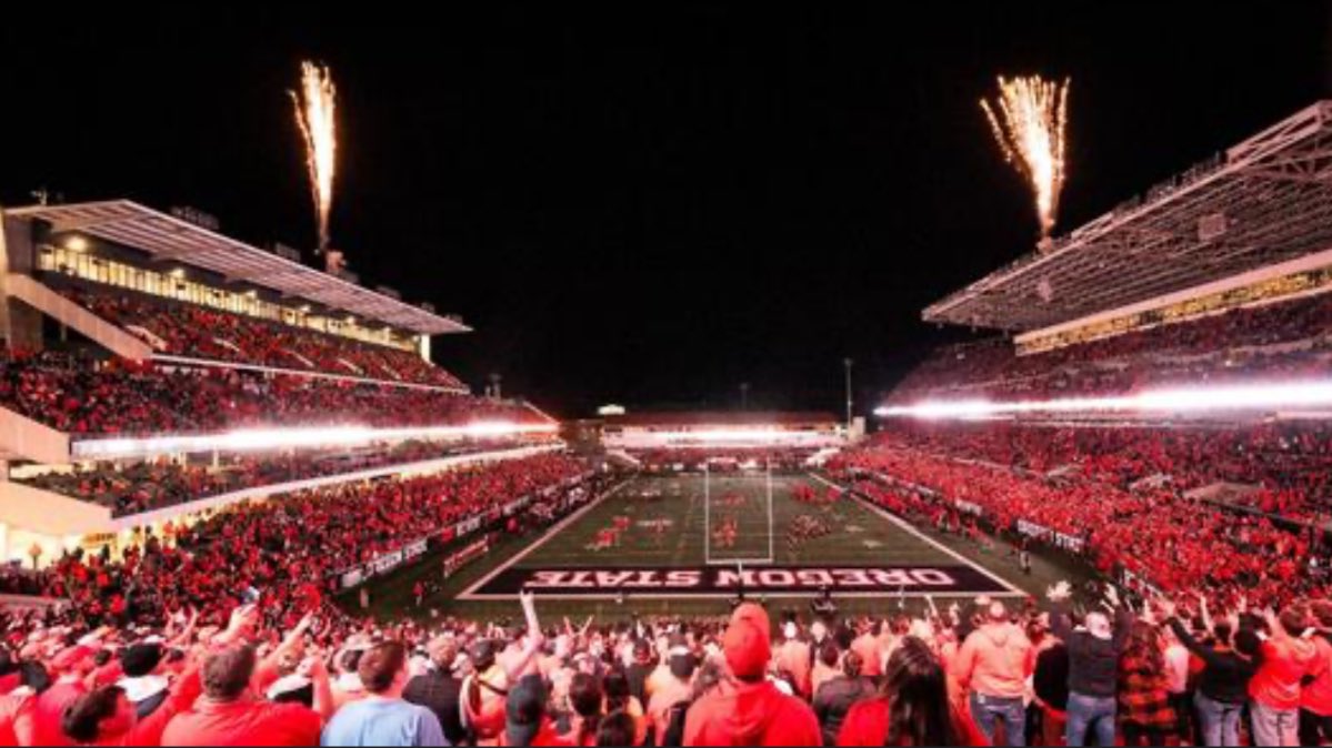 Thanks to @itsGundy, I’m excited to announce I’ve received an offer from Oregon State!! Go Beavs🧡🖤 @BeaverFootball @Coach_Bray @CoachTimGarcia @Throw_2_Win