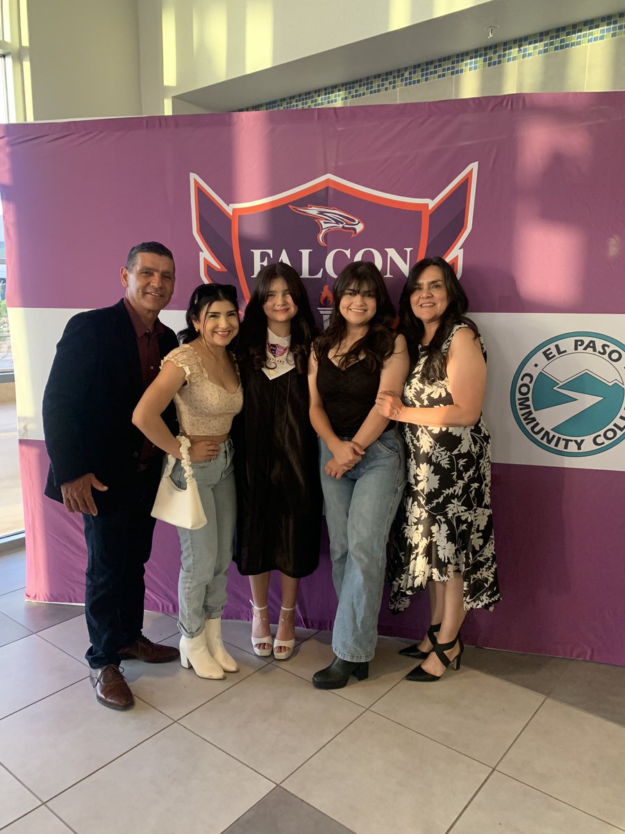 Proud of my baby girl, Mia. Eastlake Falcon Early College Stoling Ceremony!👩‍🎓💕