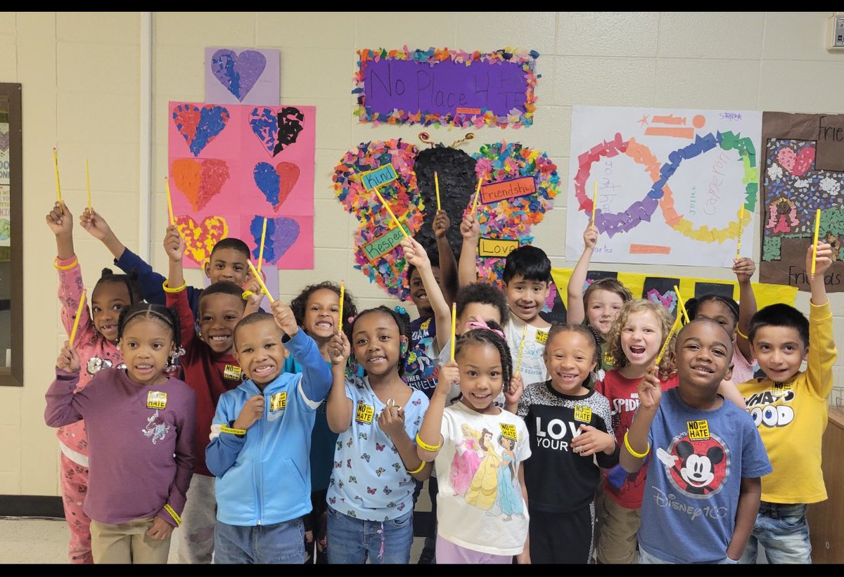 CounselorsRcool's tweet photo. @LVESCHOOL  #LLLT A No Place for Hate School. Ms. Watson and T. Belcher’s Kindergarten class won the #friendship Challenge. Ms. Zepada, Jackson and Rice AU class won 2nd place🙌🏿
@dr_yoli  @astclairb https://t.co/iwvv8gTMM4
