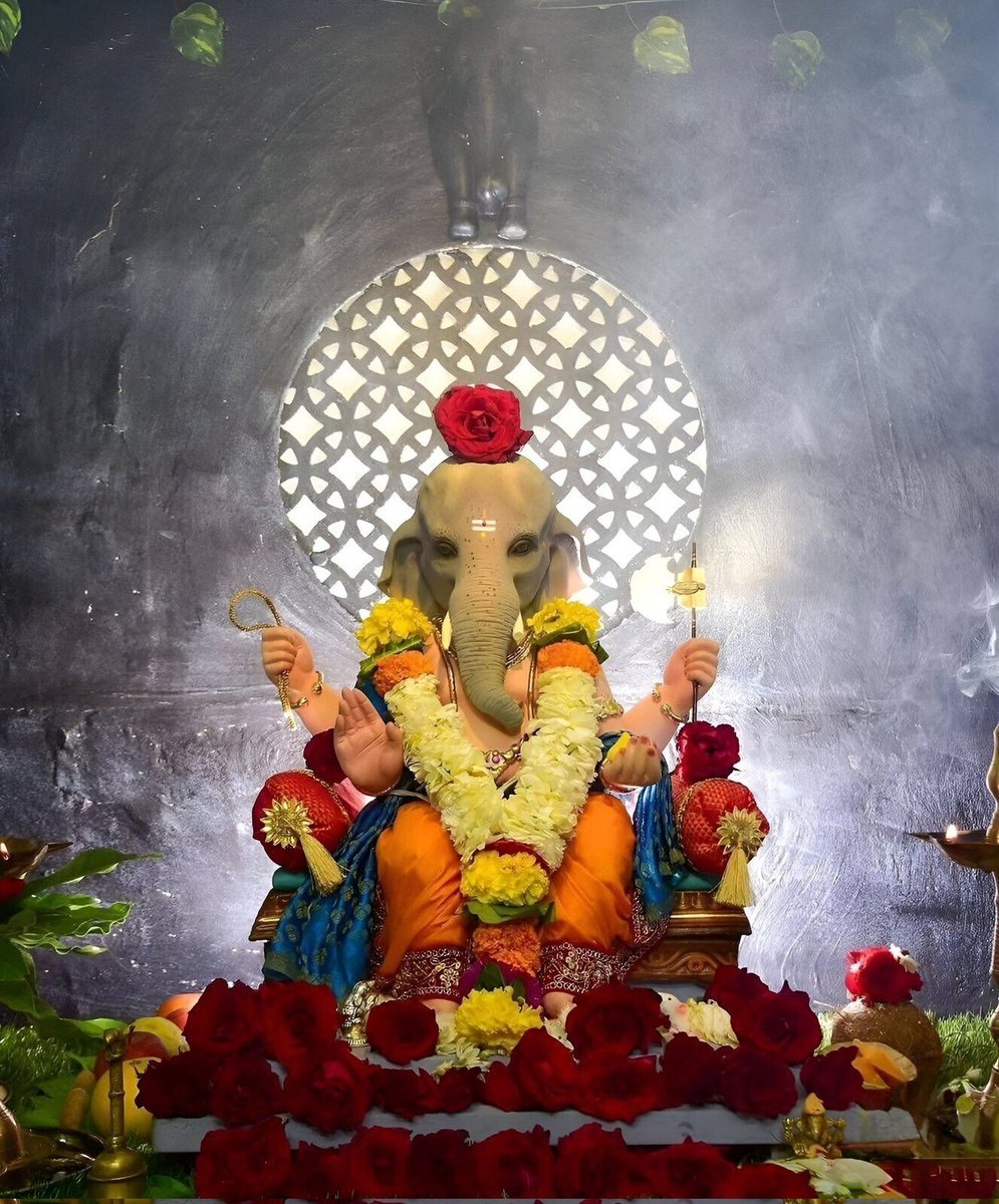 Did you know -?

The oldest Ganesha Sahasranama is a treatise named 'Khadyota' written by Bhaskara Raya. In this all names of Shree Ganesha begin with the letter 'G'.

('Khadyota' means 'brilliantly shining like the Sun'.)
Gajanana
Lambodar
Vikata
Vighnaraja
Dhoomravarna