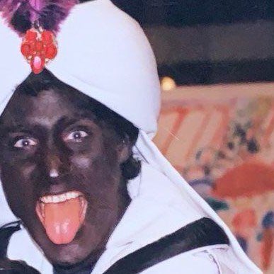 @jordanbpeterson @elonmusk Does @JustinTrudeau in blackface not count as a hate crime ?