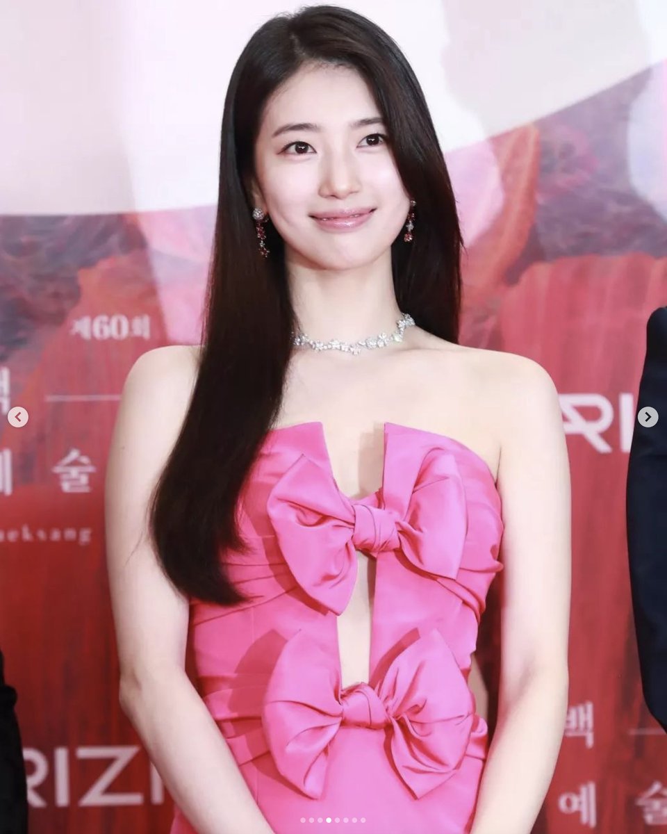 Loveliness overload
#BaeksangArtsAwards2024 #SUZY #BAESUZY #수지 #배수지 #BaeksangArtsAwards #ParkBoGum #ANNA #AllYourWishesWillComeTrue #DOONA #배수지 #managementsoop #WonderlandMovie #수지 #Netflix #everythingwillcometrue #kdramalover #kdrama #이두나 #kdramakorean_indo