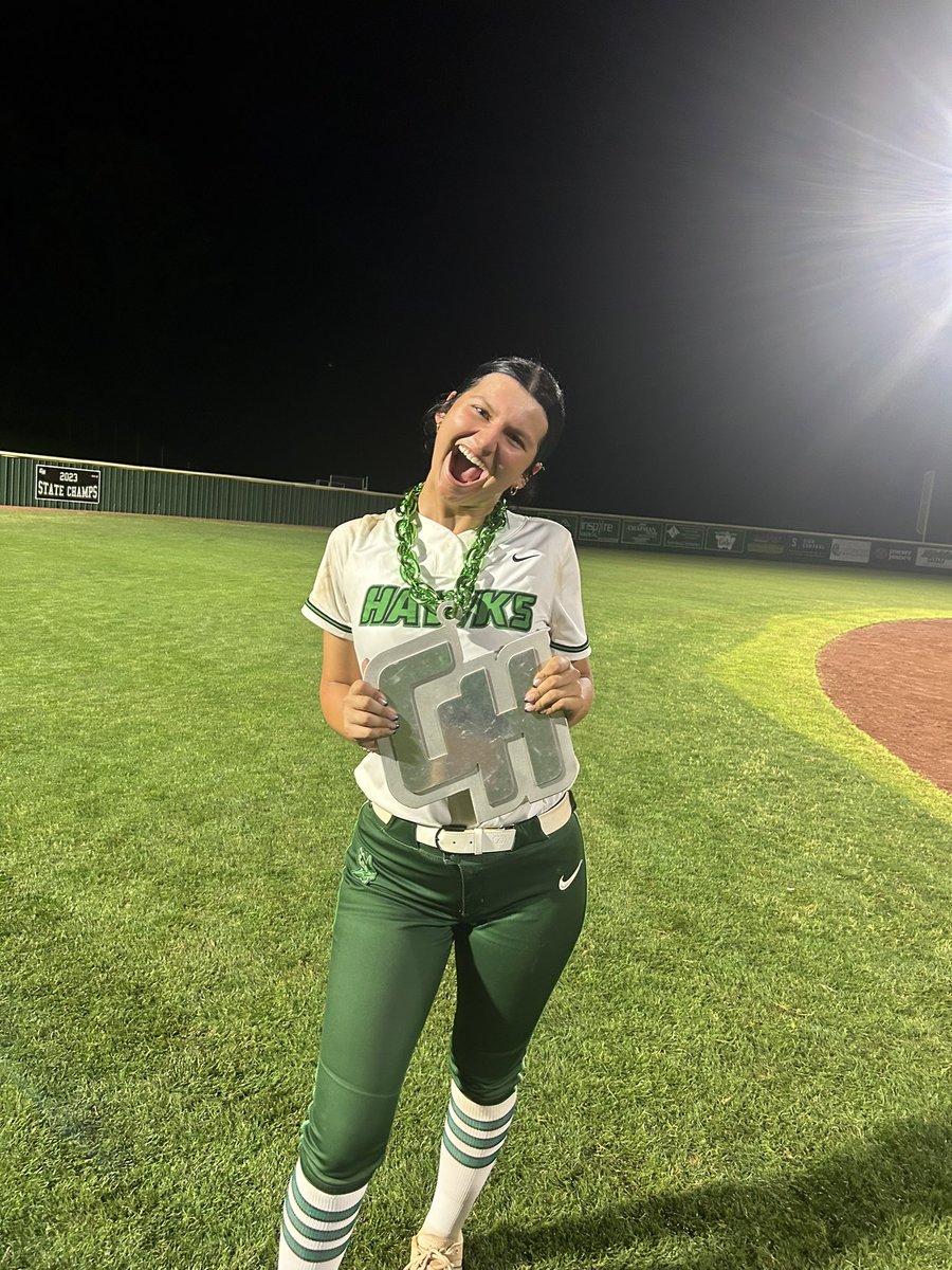 WALK OFF HOMERUN!!! Maddie McIntyre gets it done in the bottom of the 7th inning to send the hawks to the Championship game! #Team4 #BetterTogether @madisonmcintyr_ @G_HillAthletics