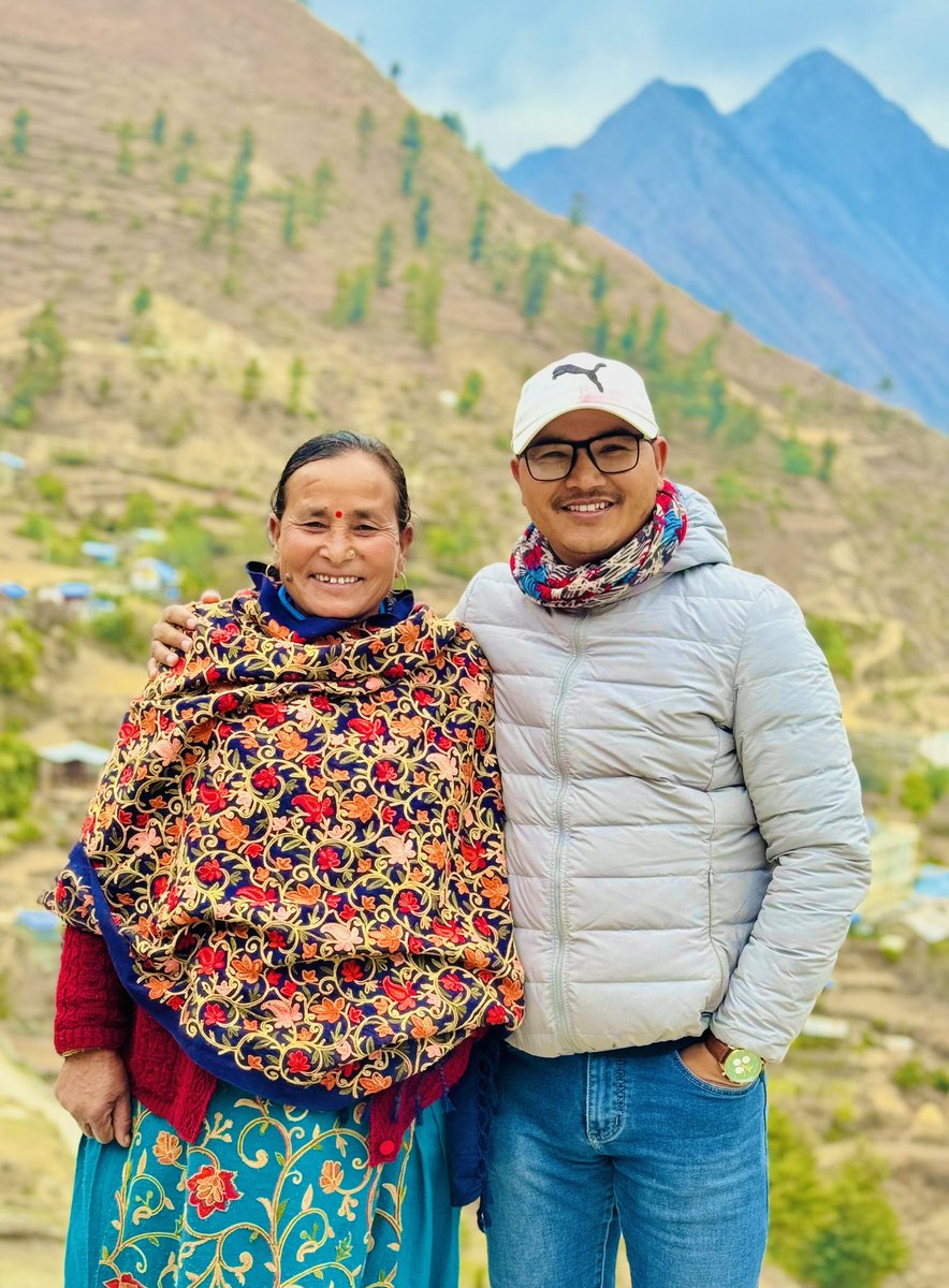 RajendraVikrm's tweet image. माया, ममता, करुणा, धैर्य 
निष्ठा, समर्पण, प्रेरणा
शीतलता,आत्मीयता, वात्सल्य 
हजुरको 
विशालता र विविधता मुवा ♥️
Happy Mother’s Day #Muma♥️♥️