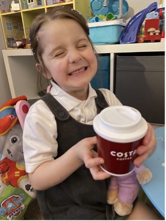 5 y/o Grace is part of the @NatashasLegacy #Natashatrial which is helping her to overcome her milk allergy. Here's Grace enjoying her hot chocolate! @NPAGNetwork is leading the trial in Newcastle with our paediatric research team😍 ➡️bit.ly/3Qzx7Lf
